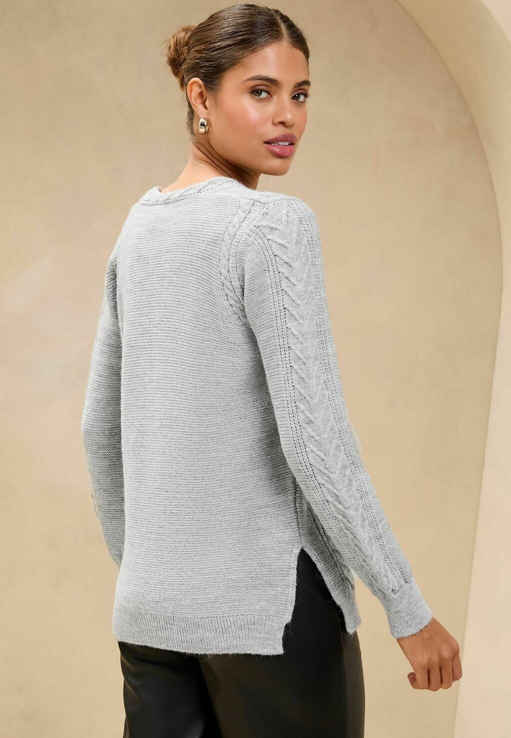 

Джемпер FIT LONGLINE CABLE Lipsy, серый