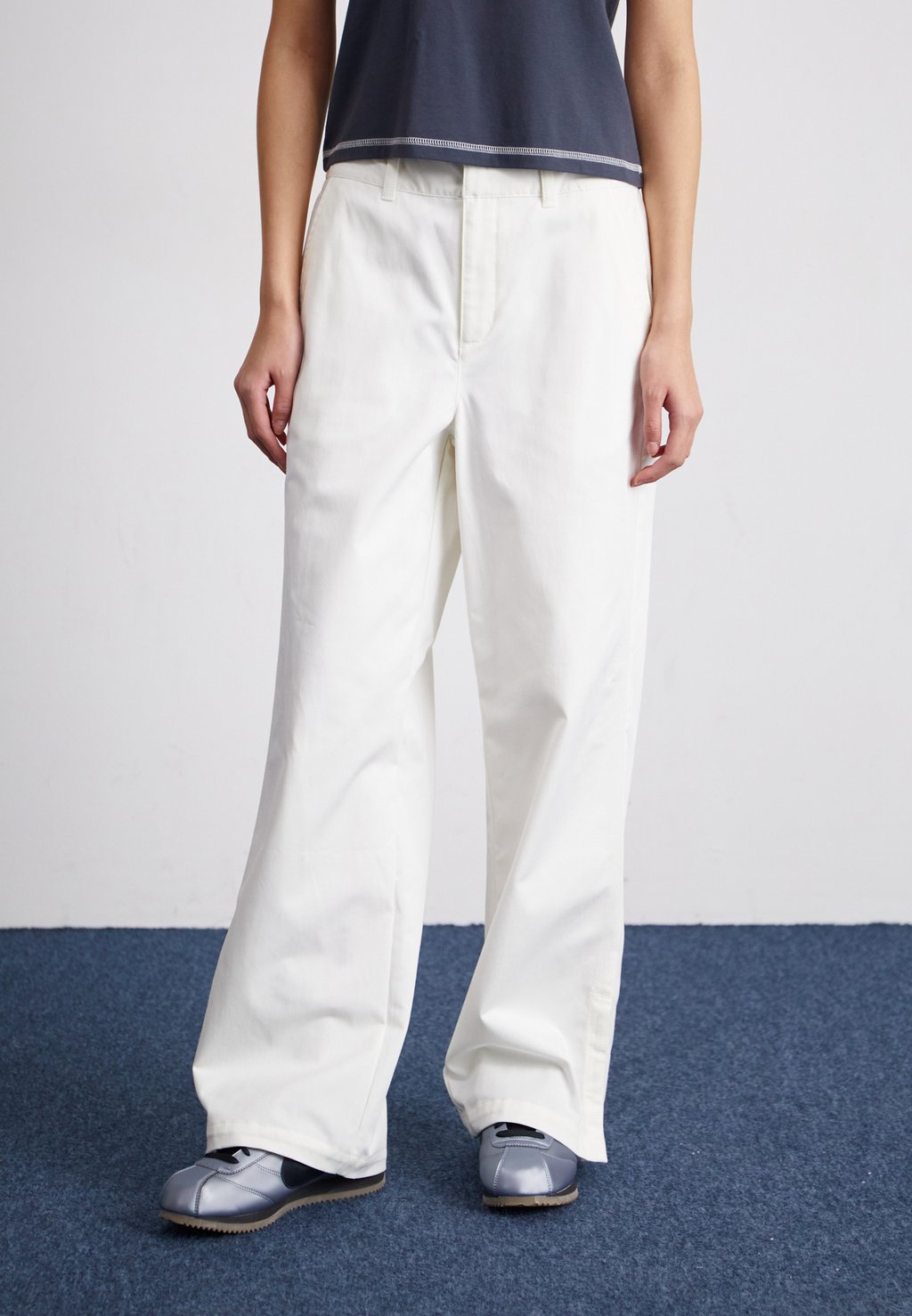 

Брюки TROUSER Nike Sportswear, молочный