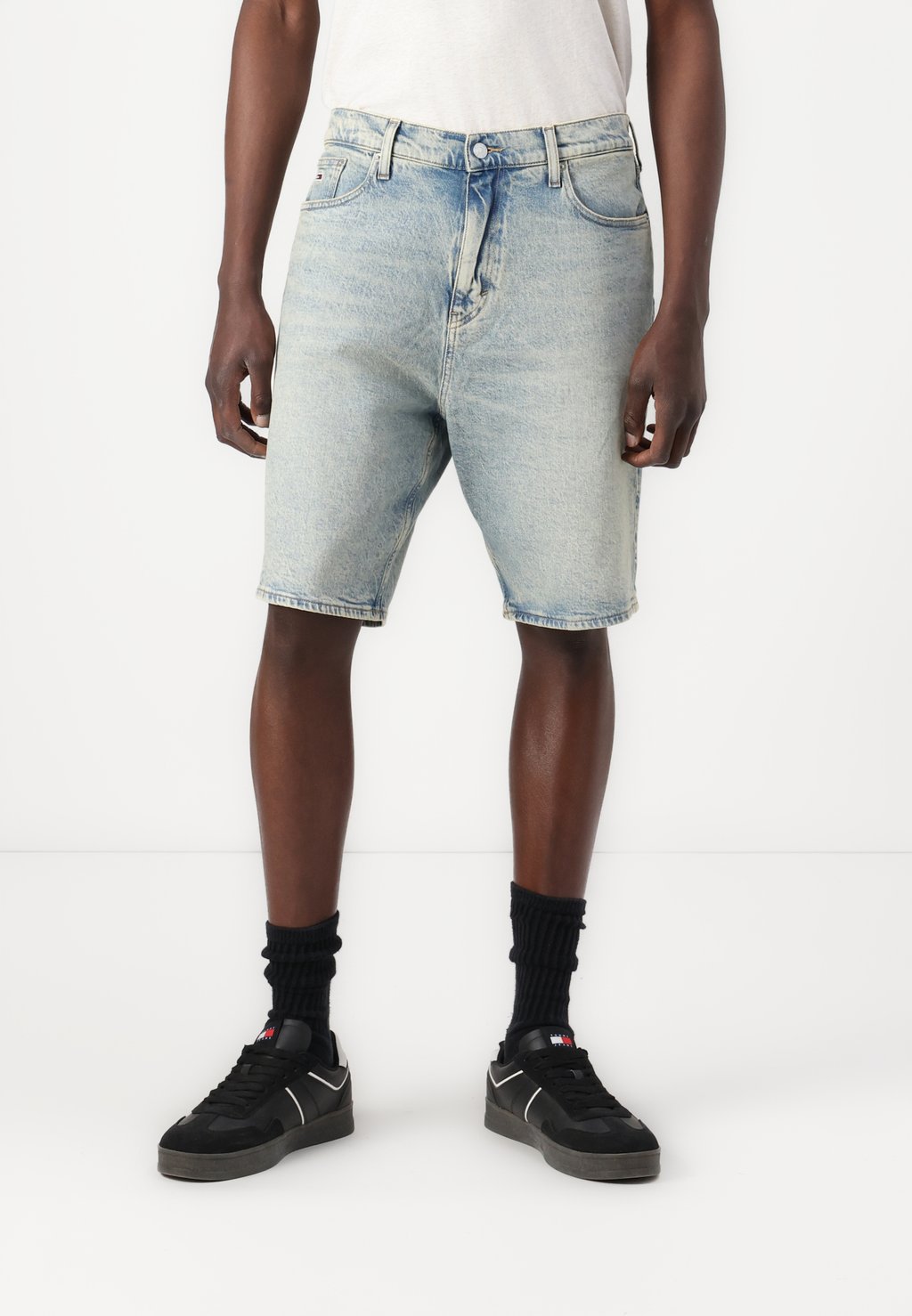 

Джинсовые шорты ISAAC RELAXED Tommy Jeans, цвет Denim Medium