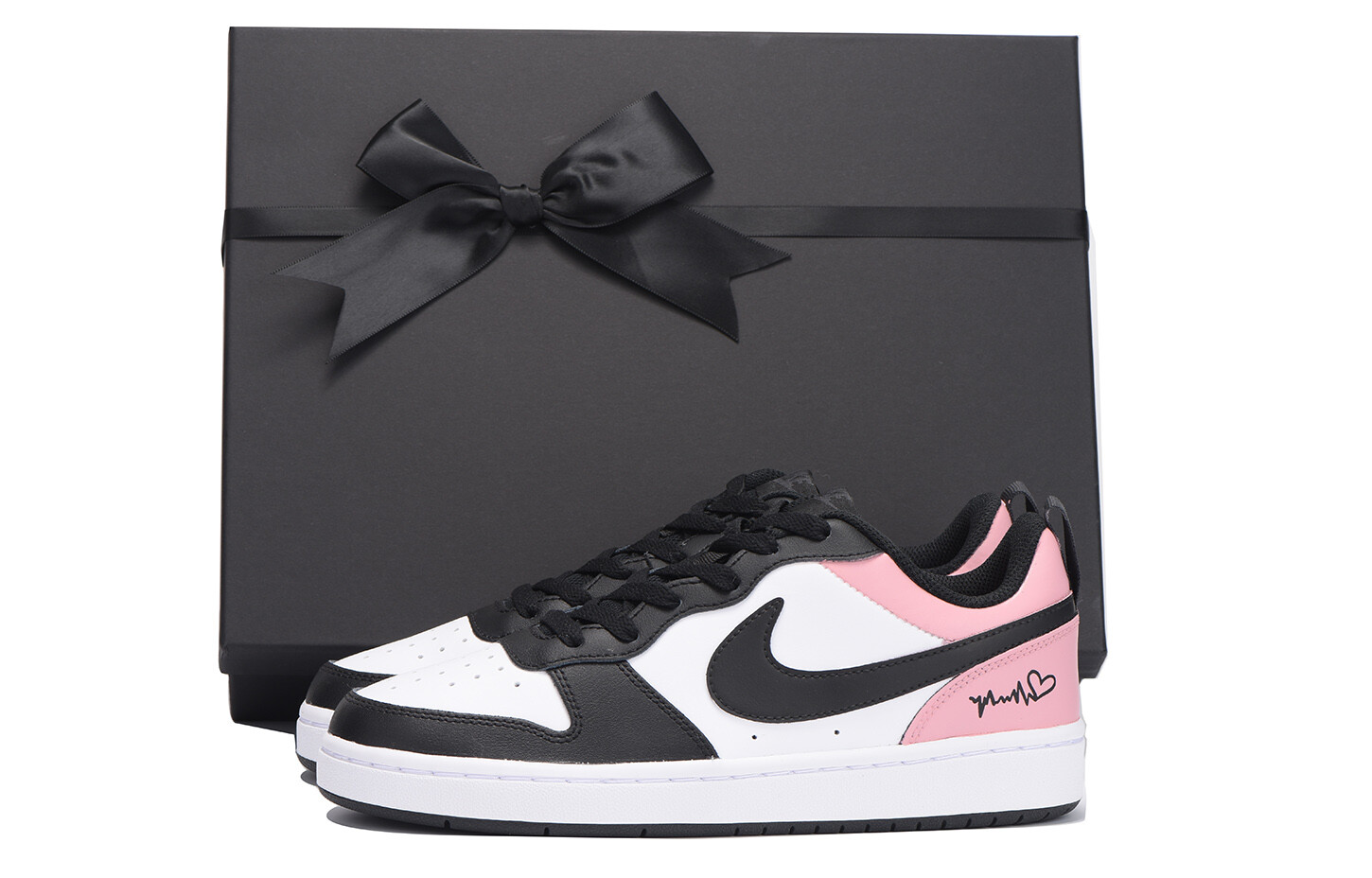 

Женские кроссовки для скейтбординга Nike Court Borough Low, Pink