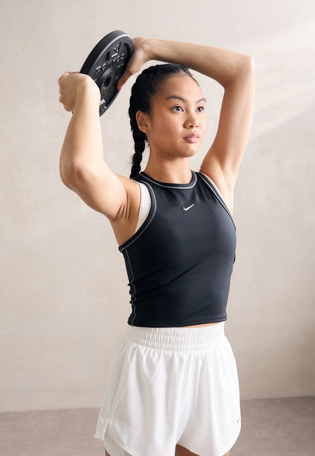

Топ ONE FITTED CROP TANK Nike Performance, черный