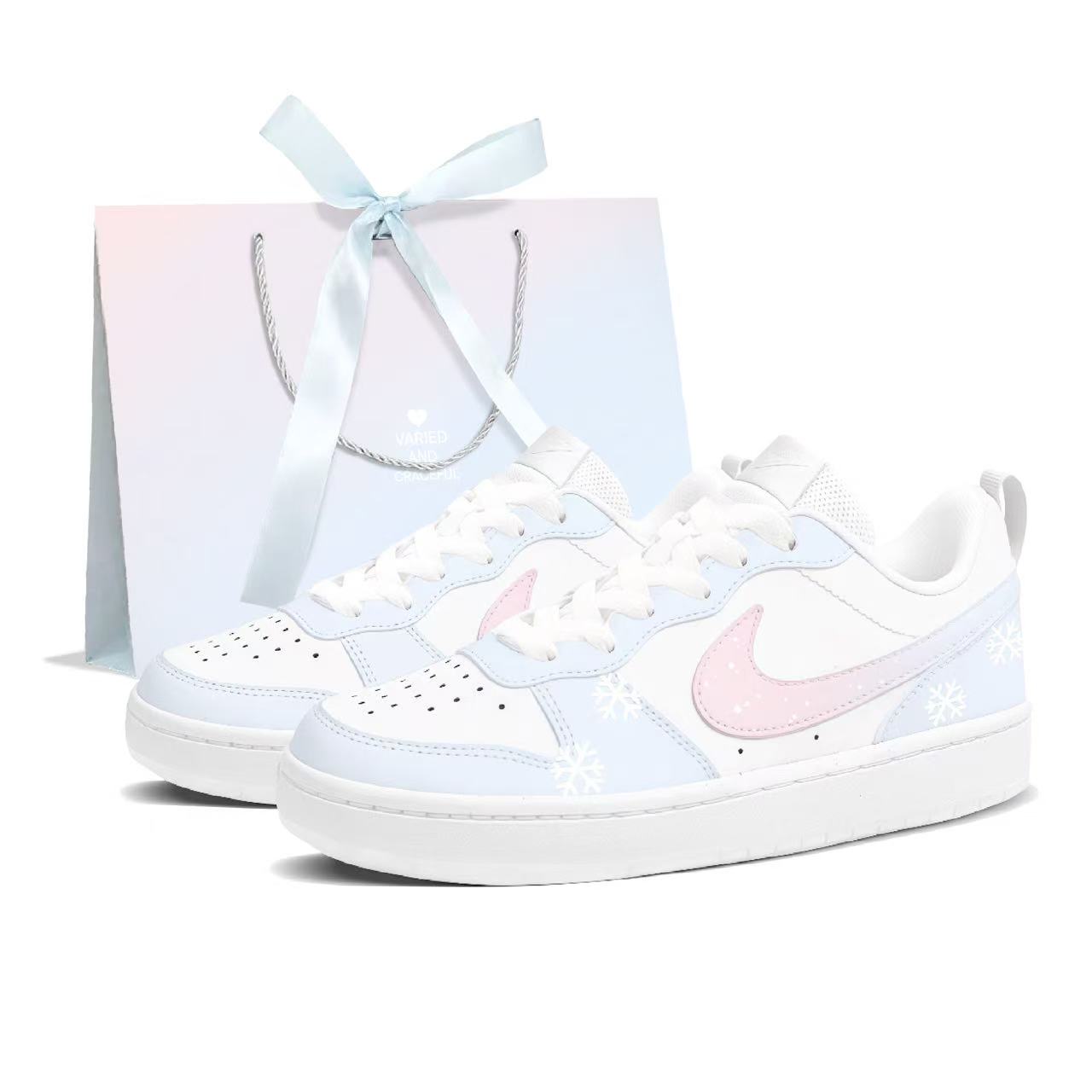 

Court Borough Maris Sal Snowflake Кожаные устойчивые к истиранию противоскользящие низкие детские скейтбординг кроссовки Nike, синий белый {gift bag}