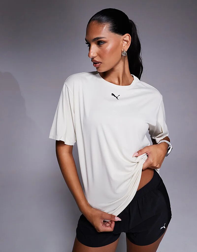 

Свободная тренировочная футболка Puma Tad Essential белого цвета