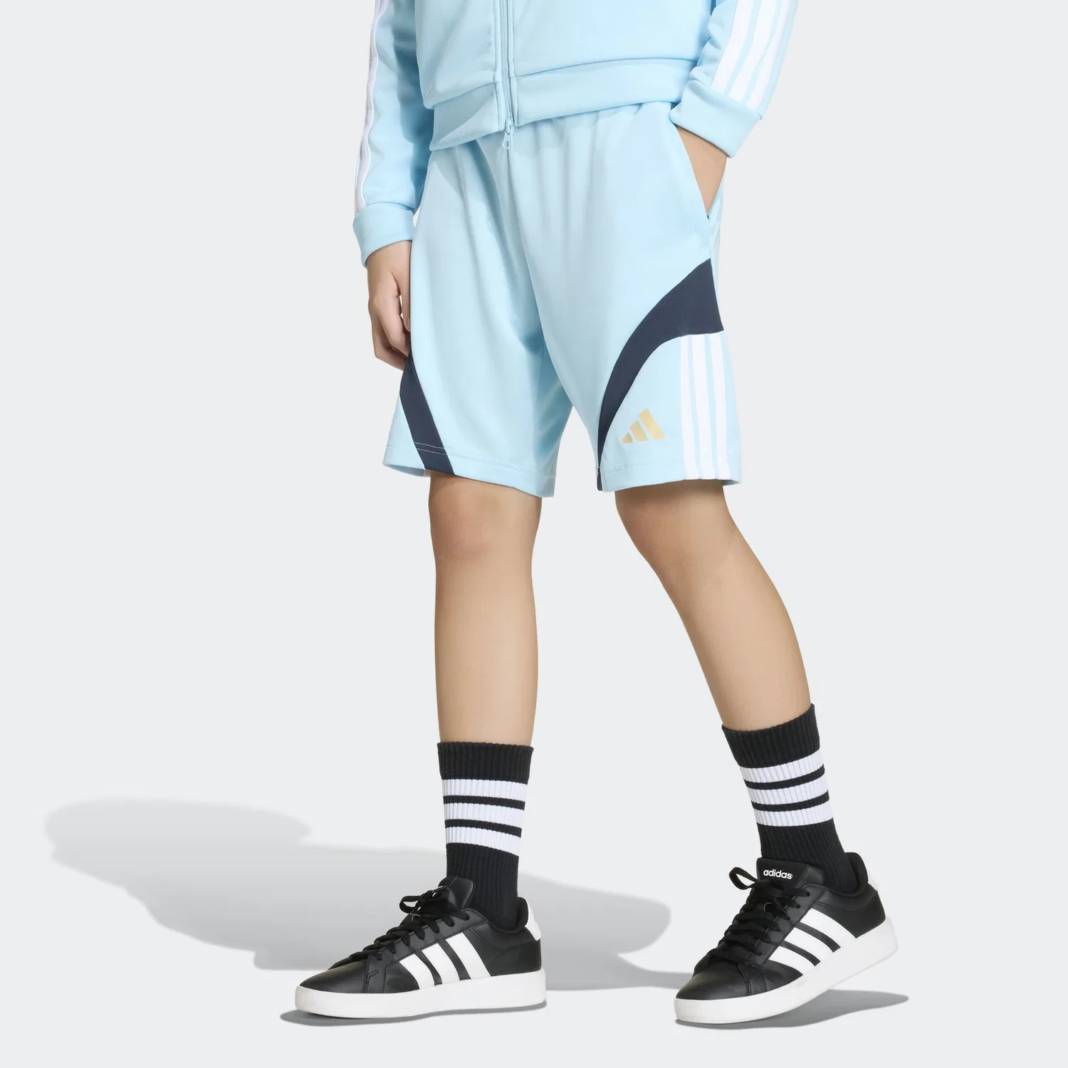 Спортивные брюки Adidas Sportswear Regular Workout Pants светло-голубого цвета — фото 3