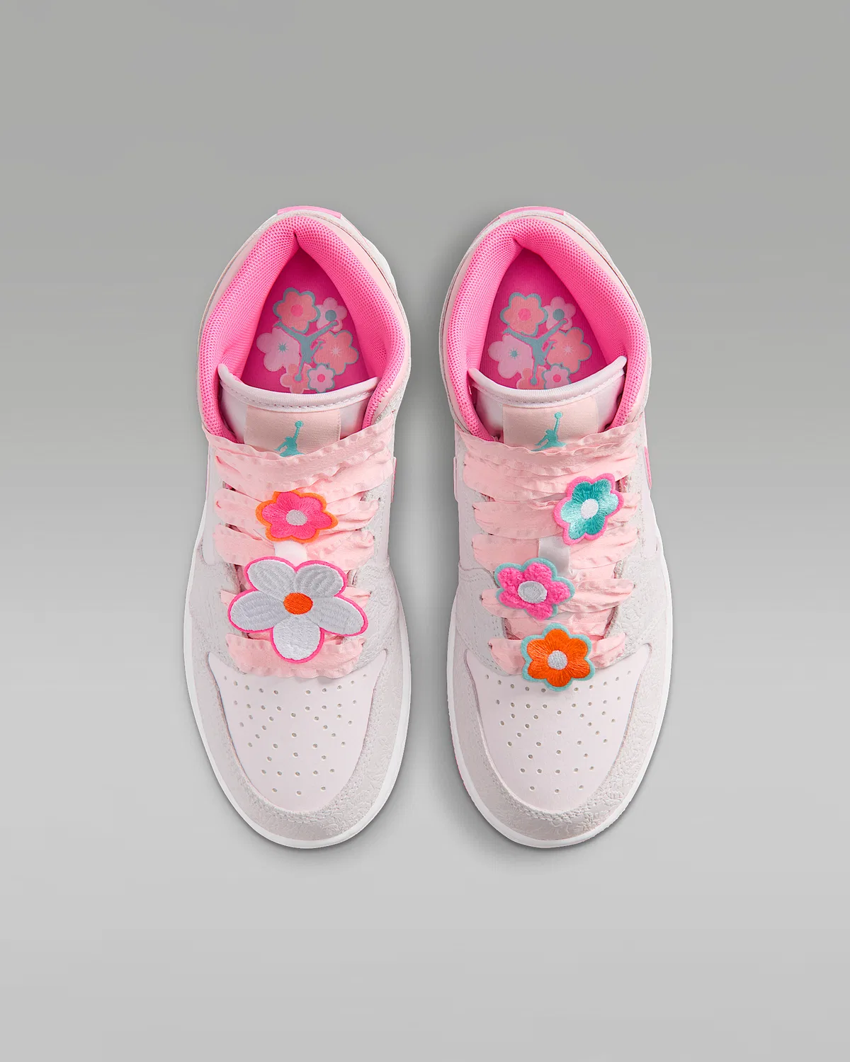 Кроссовки Air Jordan 1 Mid Alt SE для детей, Vast Grey/Sail/Pink Bloom/Pink Glow — фото 4