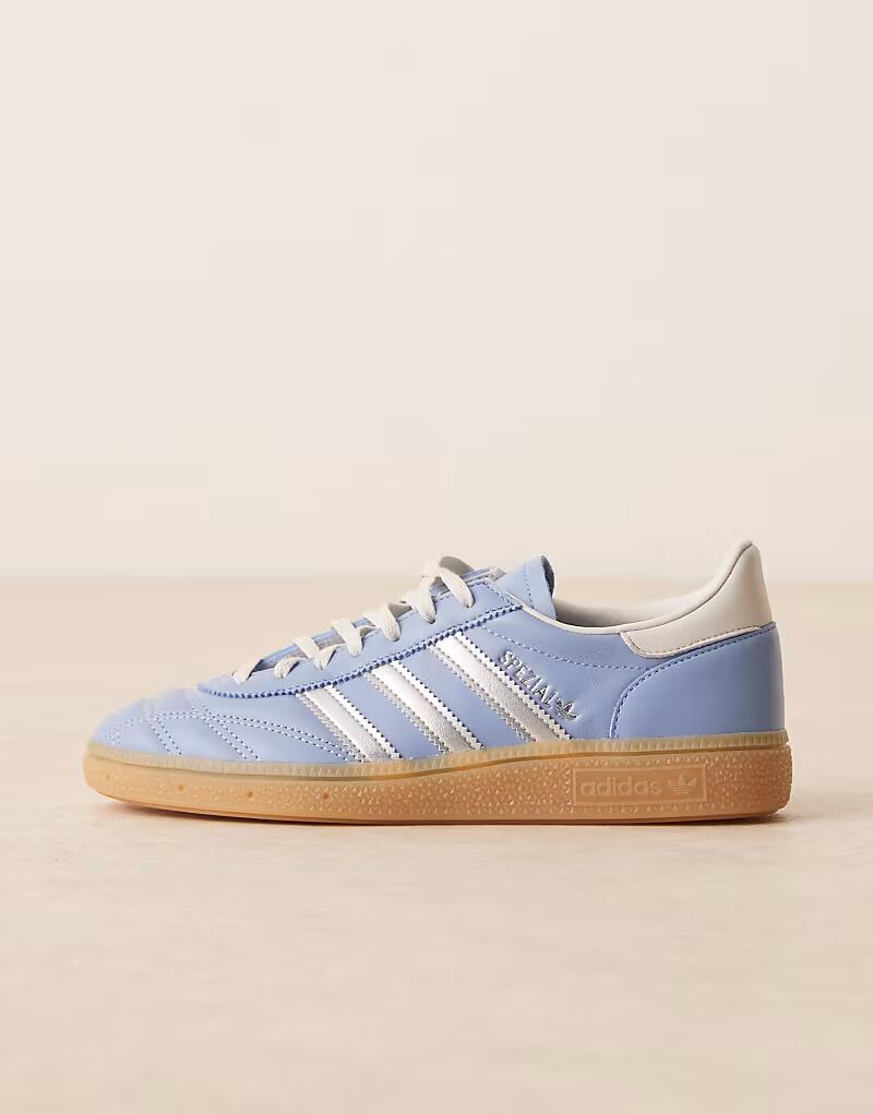 Кроссовки Adidas Originals Handball Spezial с синей и белой строчкой и резиновой подошвой — фото 2