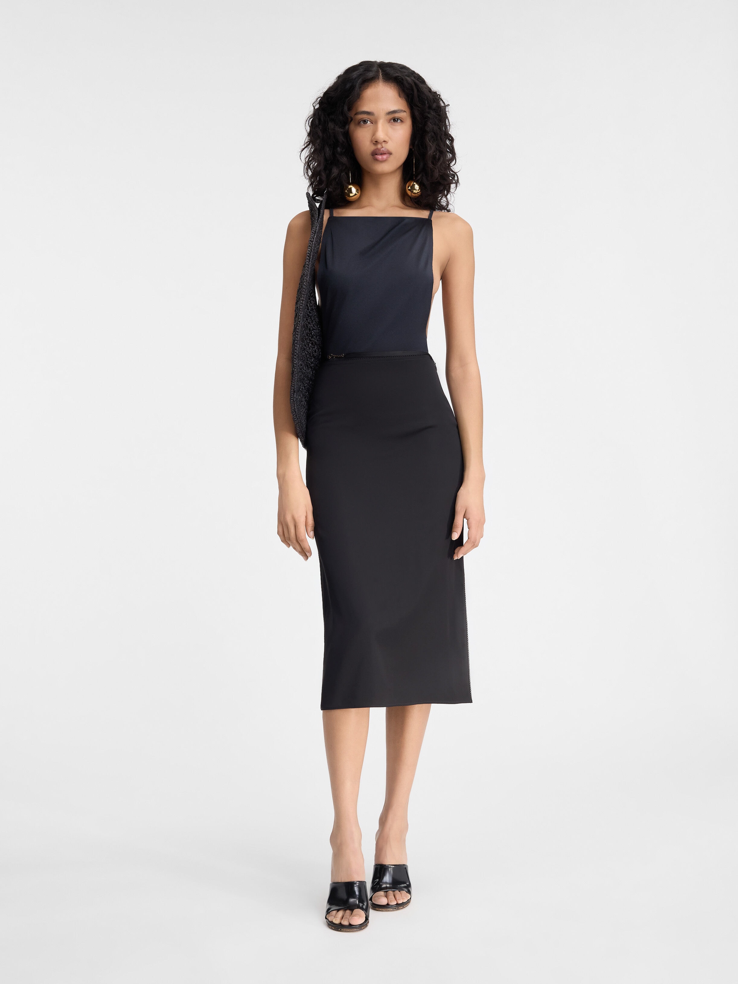 

Атласная юбка миди JACQUEMUS The Notte skirt, черный