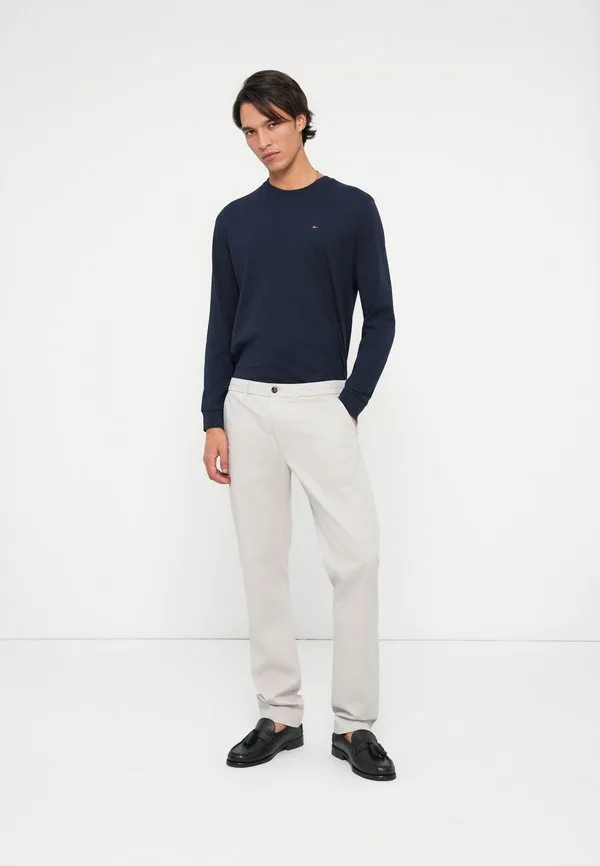 Брюки-Чиносы прямого кроя denton с текстурированным принтом Tommy Hilfiger, October Grey — фото 2