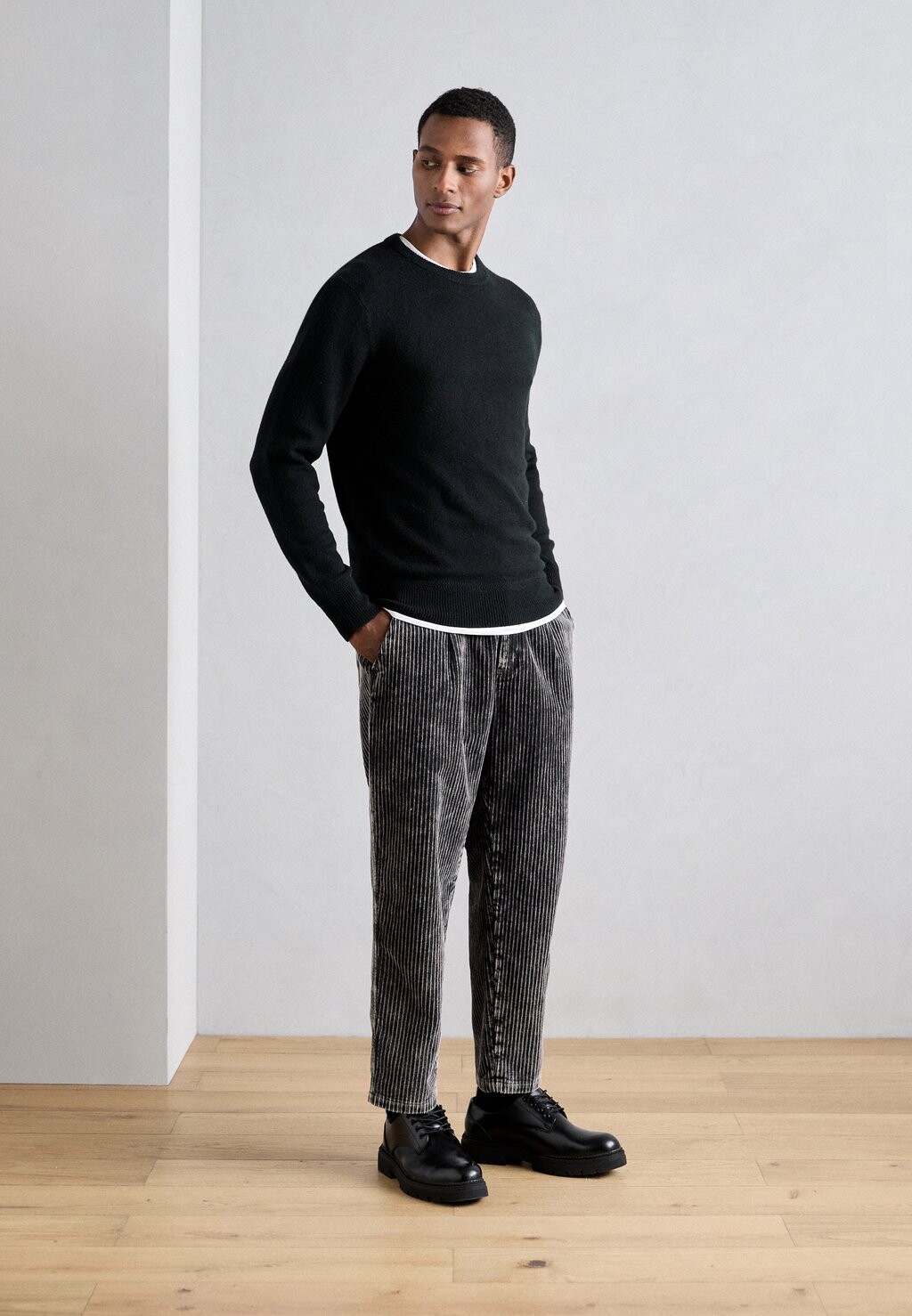 

Джемпер SOFT REGULAR FIT SWEATER Scotch & Soda, черный
