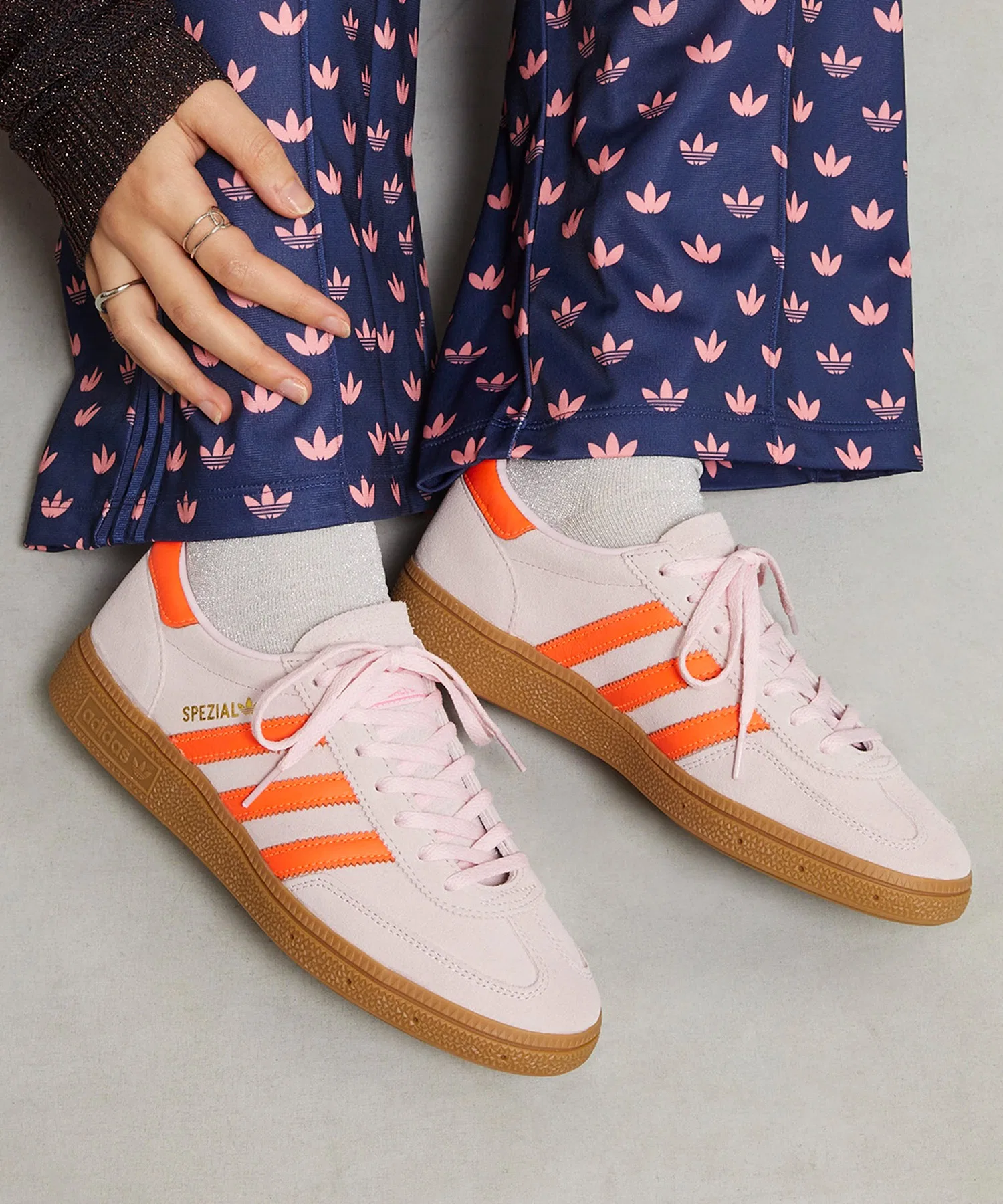 Унисекс кроссовки adidas Handball Spezial розовые — фото 3