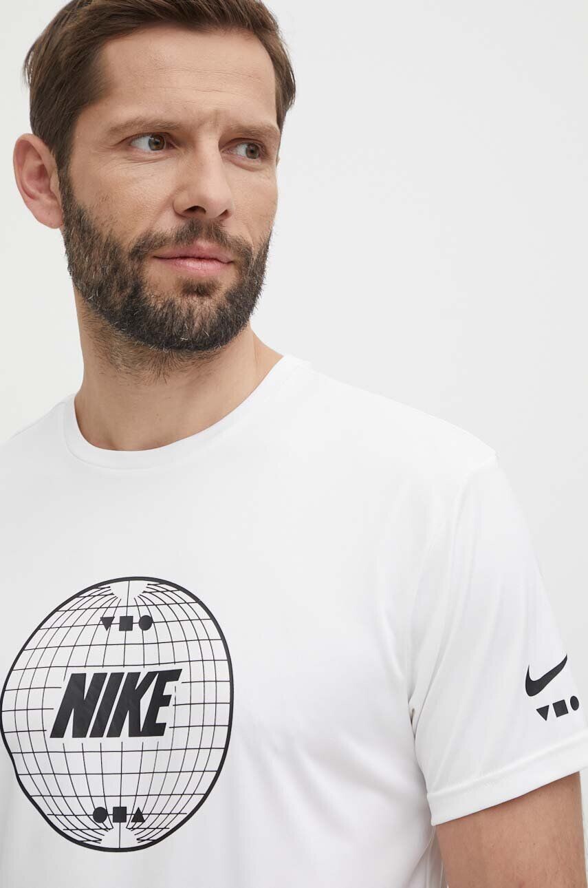 

Тренировочная футболка Nike Lead Line, белый