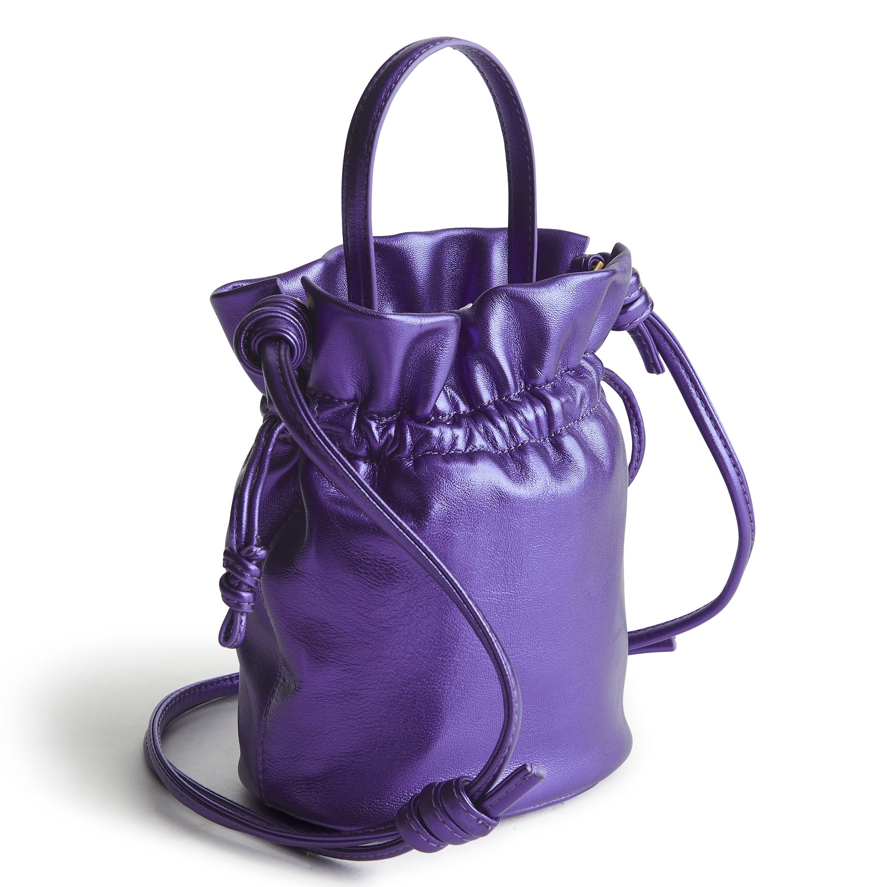 

Сумка через плечо Tilden из натуральной кожи с завязками Vera Bradley, фиолетовый металлик