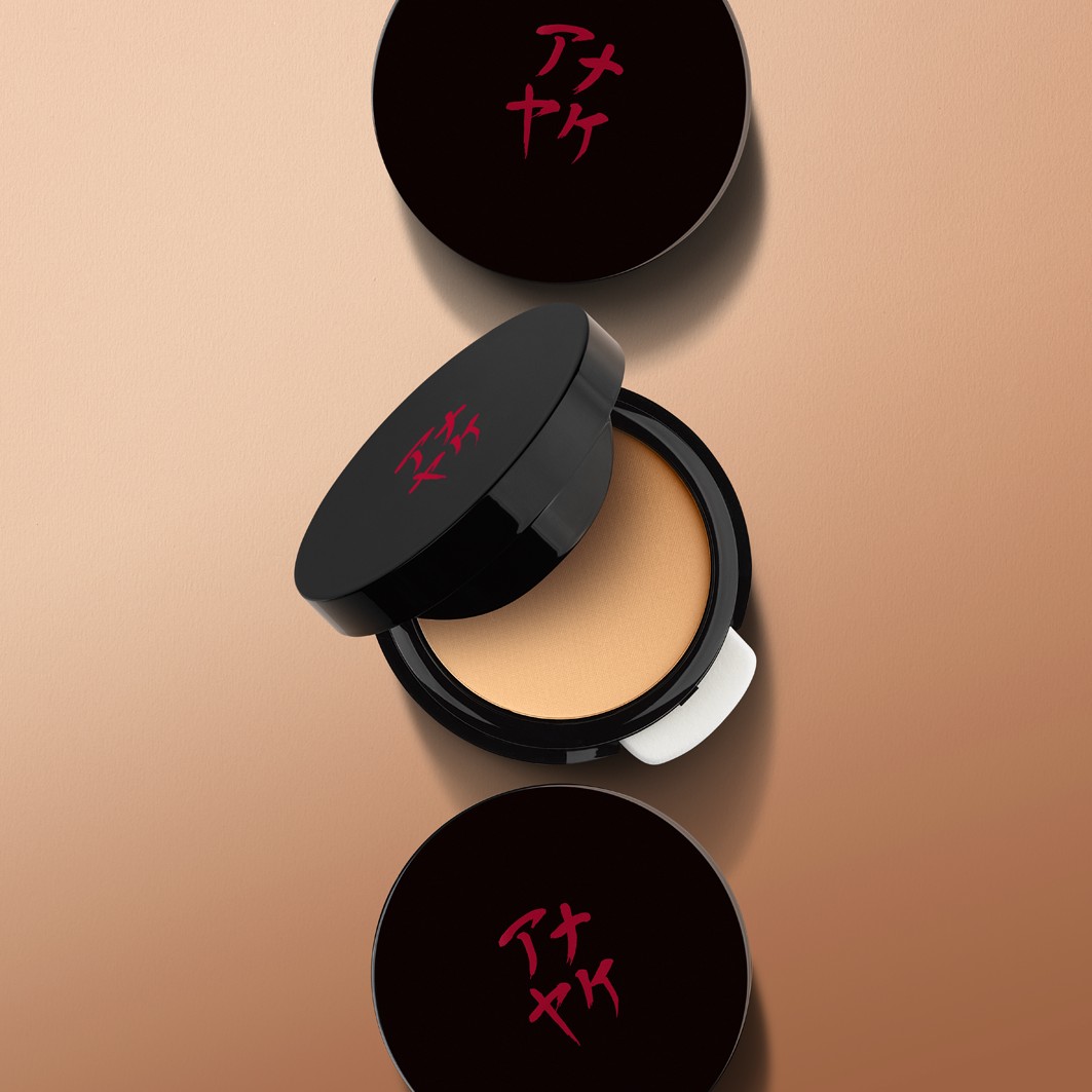 Тональный крем для лица fond de teint compact soyeux Annayake, 15 - medium beige, вес 9 гр. — фото 2