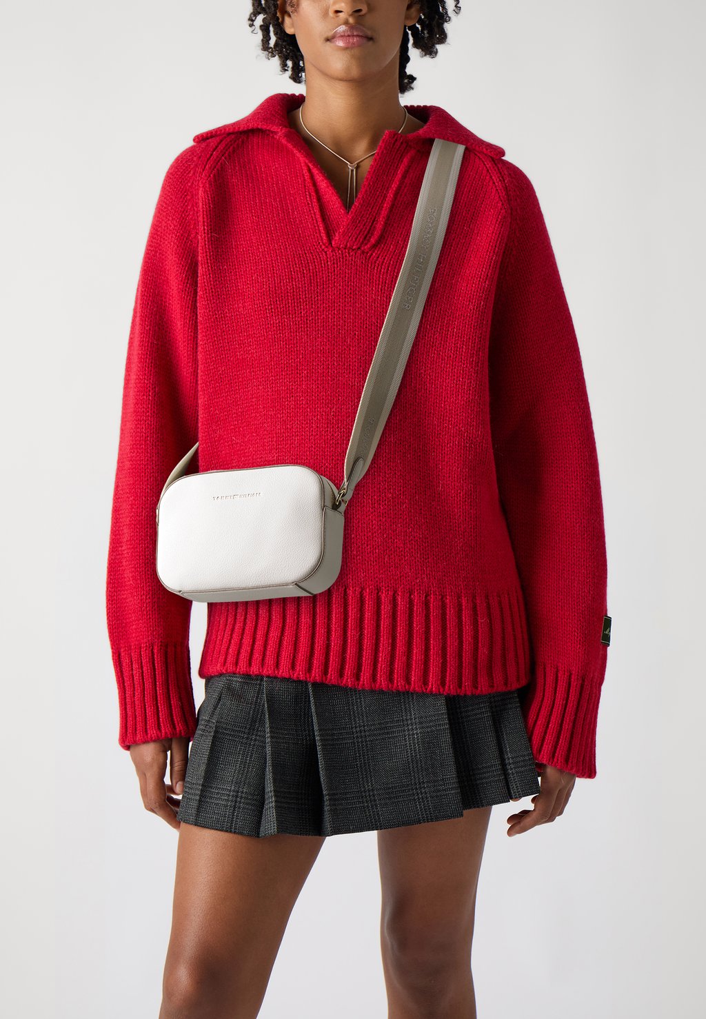 

Сумка через плечо LOGOTAPE CAMERA BAG Tommy Hilfiger, кремовый