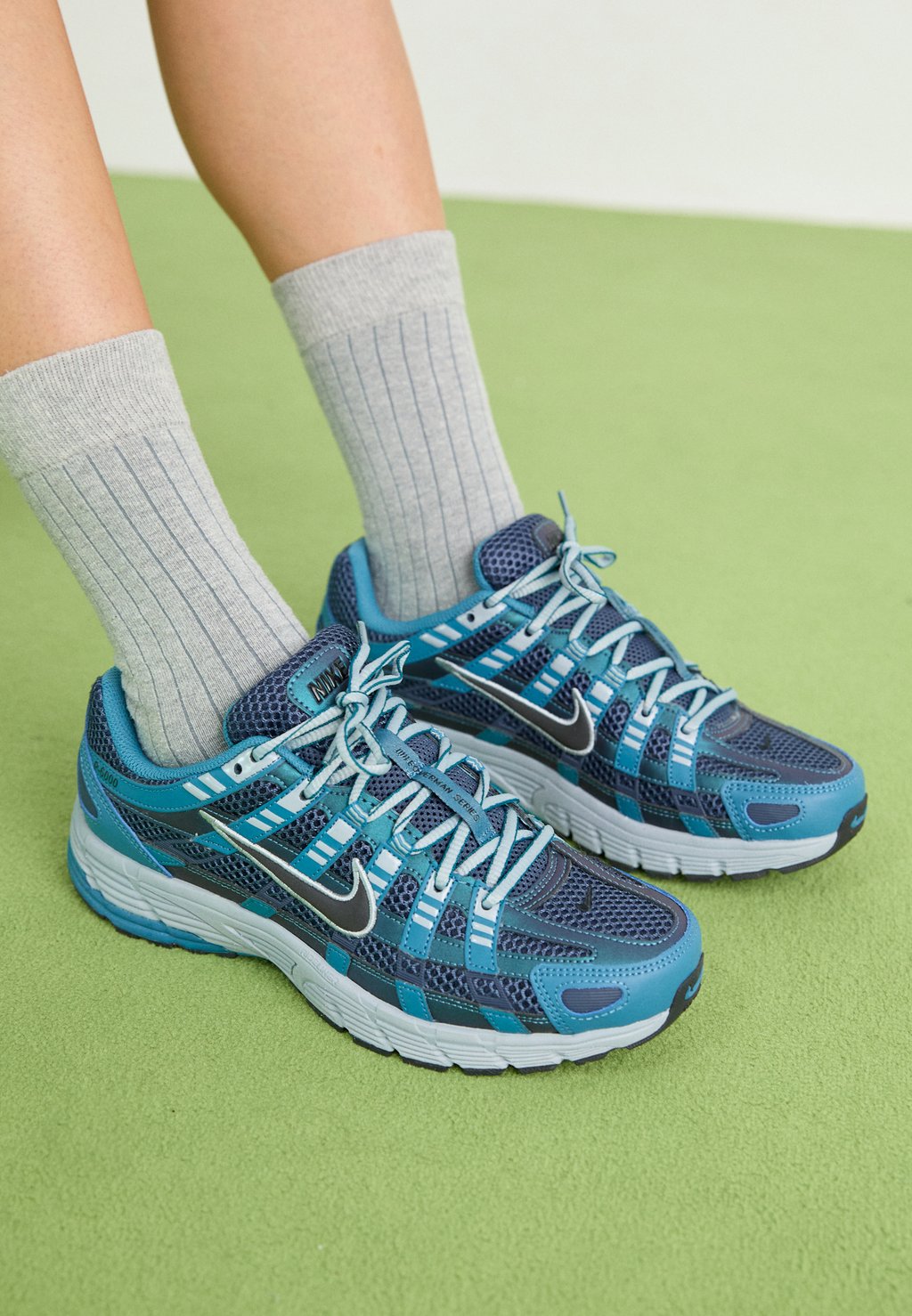 Кроссовки P 6000 SE Nike Sportswear, темно-синий — фото 2