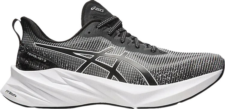 

Кроссовки Novablast 3 LE 'Black White', черный