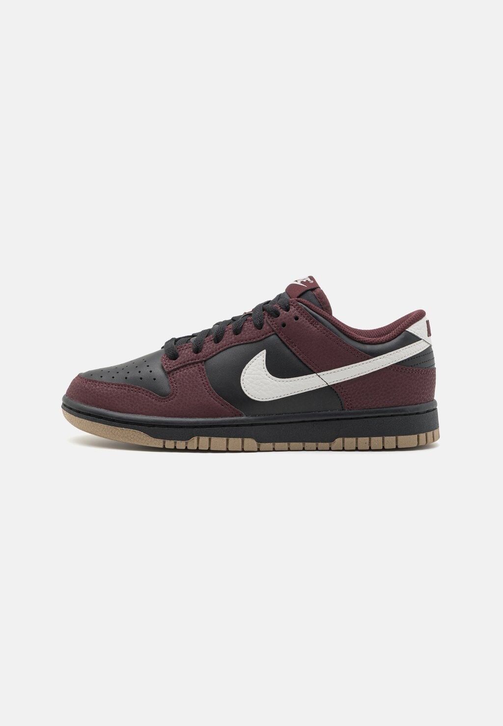 

Кроссовки на шнуровке DUNK LOW Nike, красный
