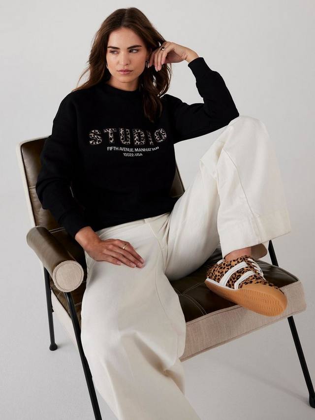 

Футболка с животным принтом из хлопковой смеси Mint Velvet