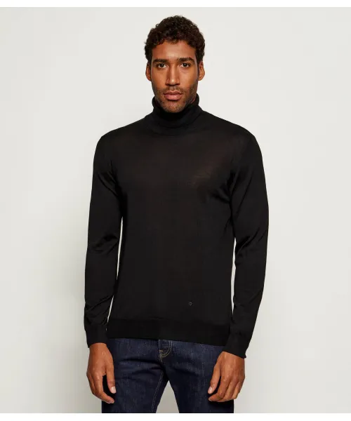 

Водолазка из марсельской шерсти Regular fit Oscar Jacobson, черный