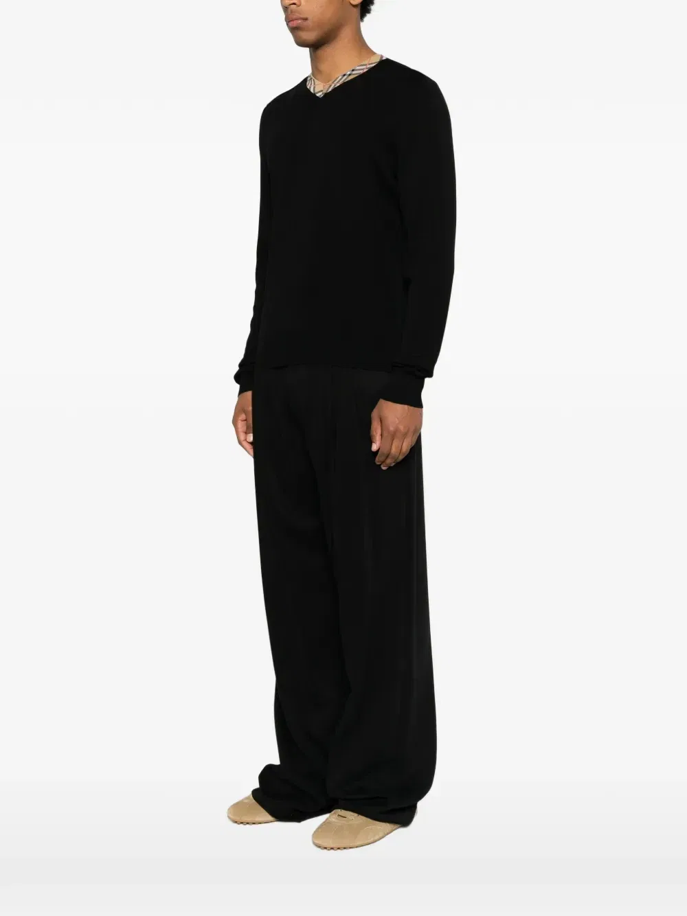 Свитер BURBERRY с V-образным вырезом и отделкой в клетку, черный — фото 3