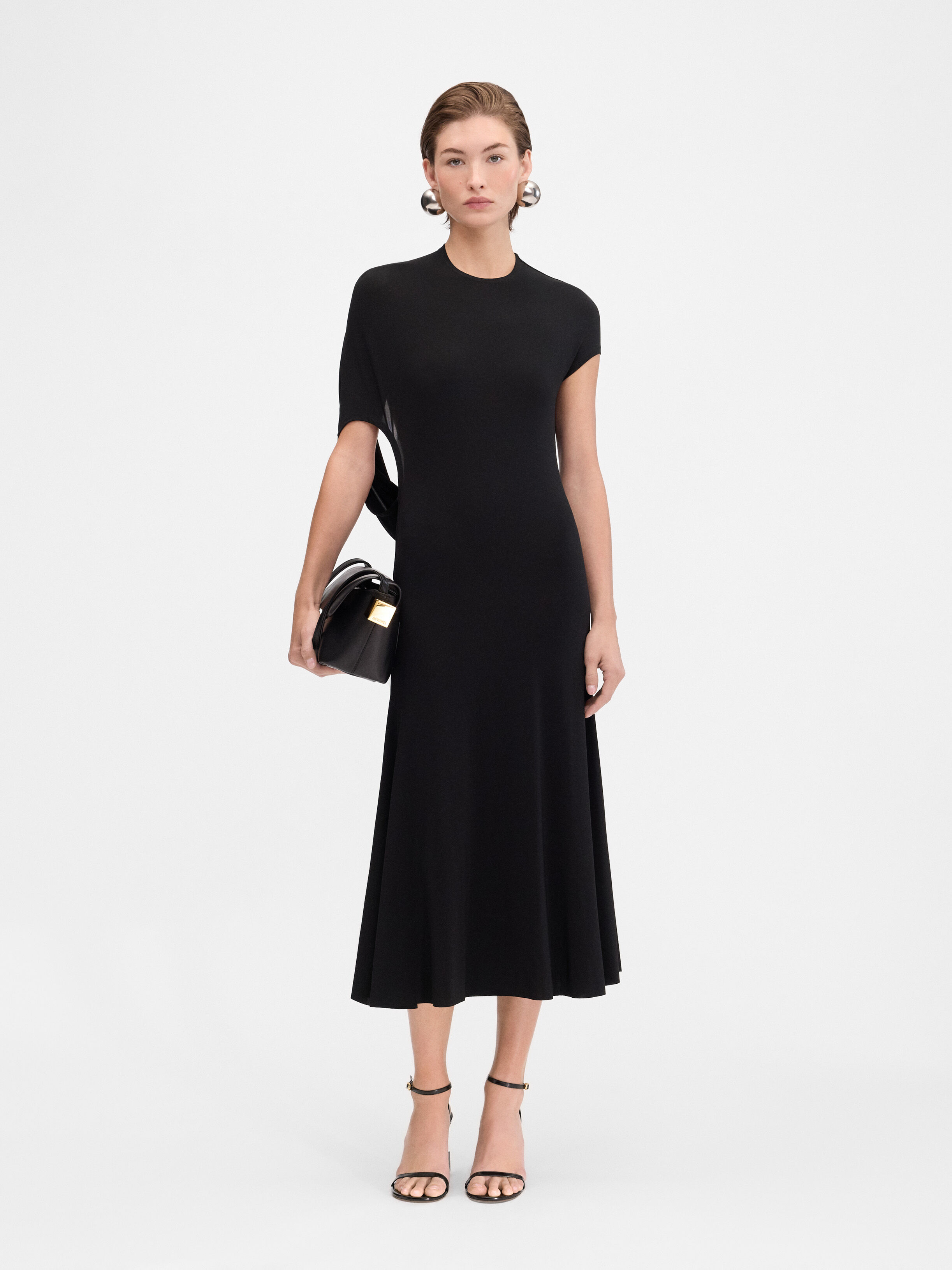 

Асимметричное драпированное платье JACQUEMUS The Salerno dress, черный