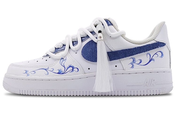 

Женские кроссовки для скейтбординга Nike Air Force 1, White