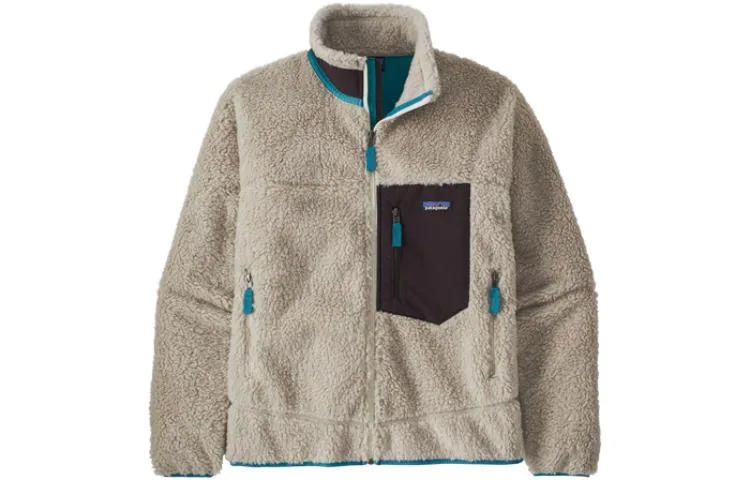 Куртка с контрастными карманами из искусственной овчины Patagonia, Natural & Lapis Purple/NLPM