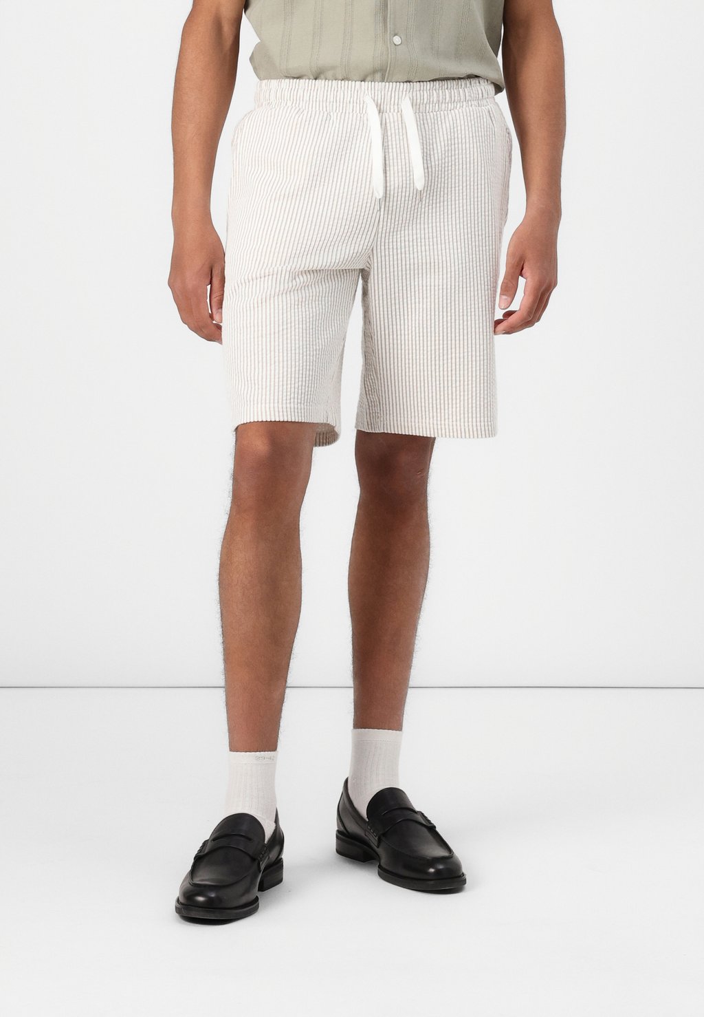 

Шорты JPSTJAIDEN MAY JOGGER - Tracksuit bottoms Jack & Jones, серо-коричневый