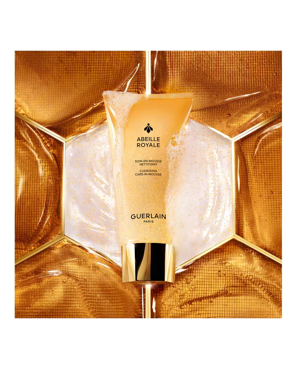 Гель для умывания Guerlain — Очищающее средство Abeille Royale Cleansing Care-In-Mousse, 175 мл — фото 4