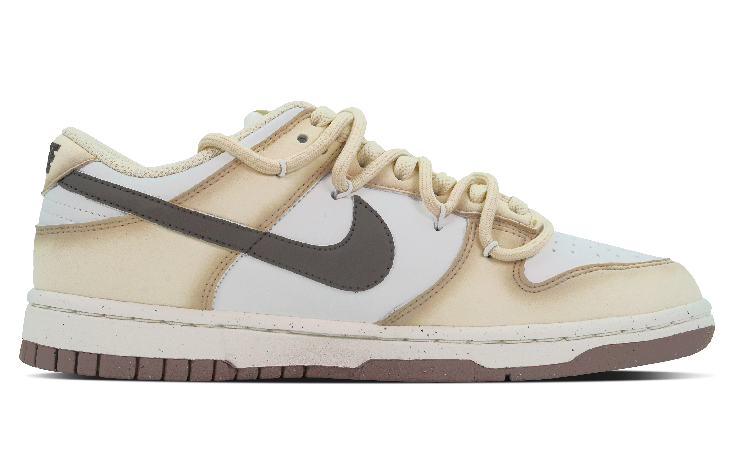 

Кроссовки Nike Dunk Skateboarding Shoes Women's Low-top Beige/brown, коричневый