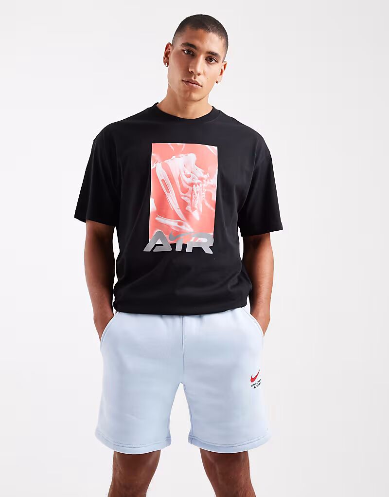 

Флисовые шорты Line Art светло-голубого цвета Nike