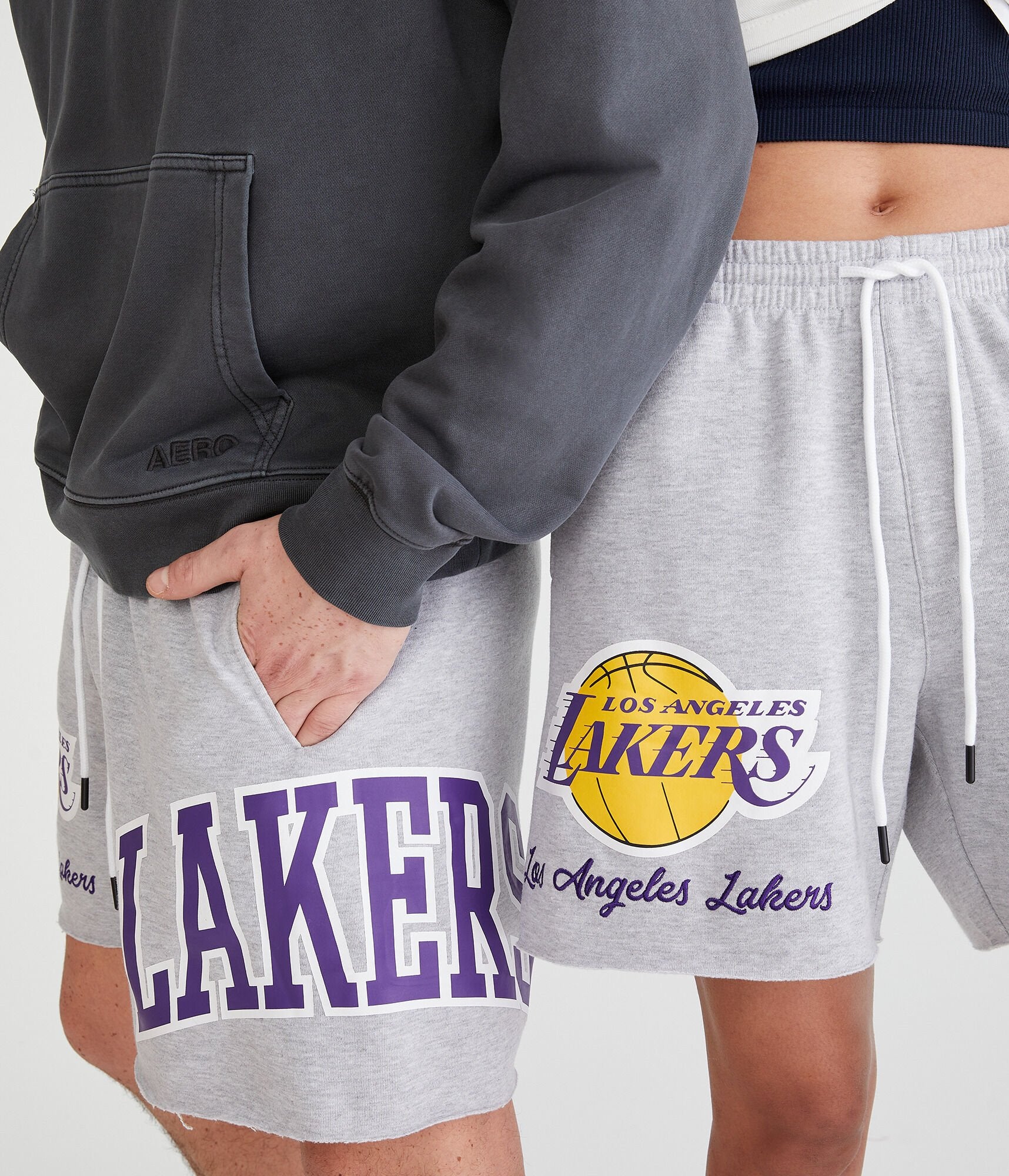 

Флисовые шорты Aeropostale Los Angeles Lakers 6 дюймов, серый