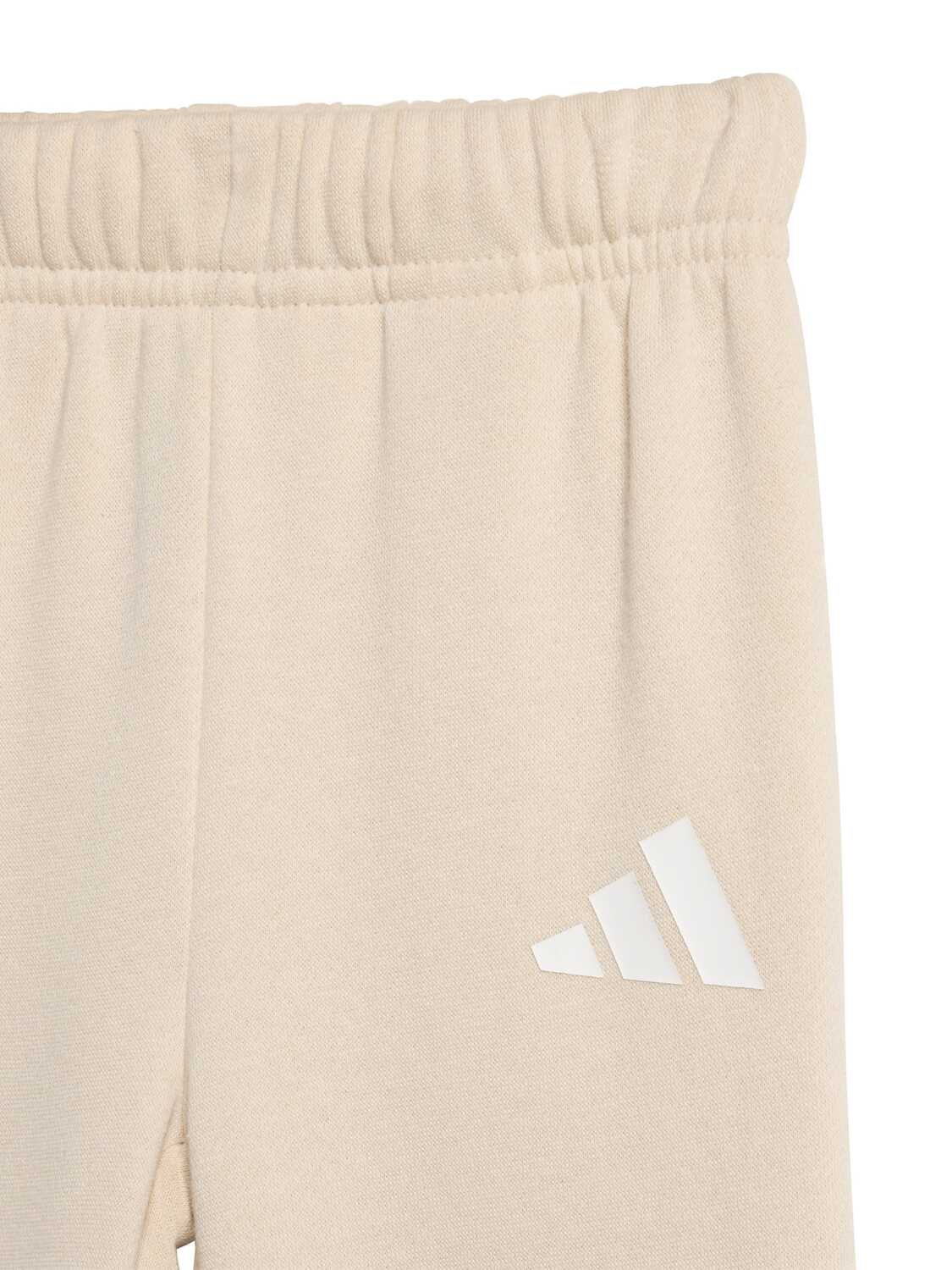 Adidas Sportswear Спортивный костюм в бежевом цвете — фото 2