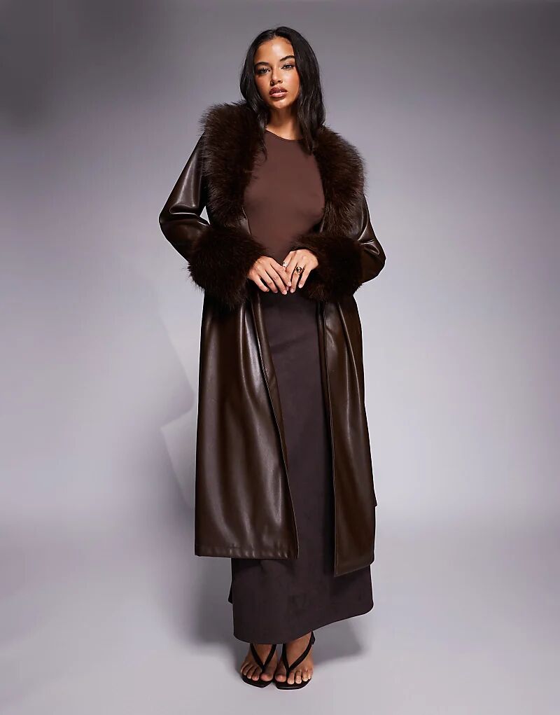

Эксклюзивное макси-пальто Kaiia с отделкой из искусственной кожи и мехом шоколадно-коричневого цвета
