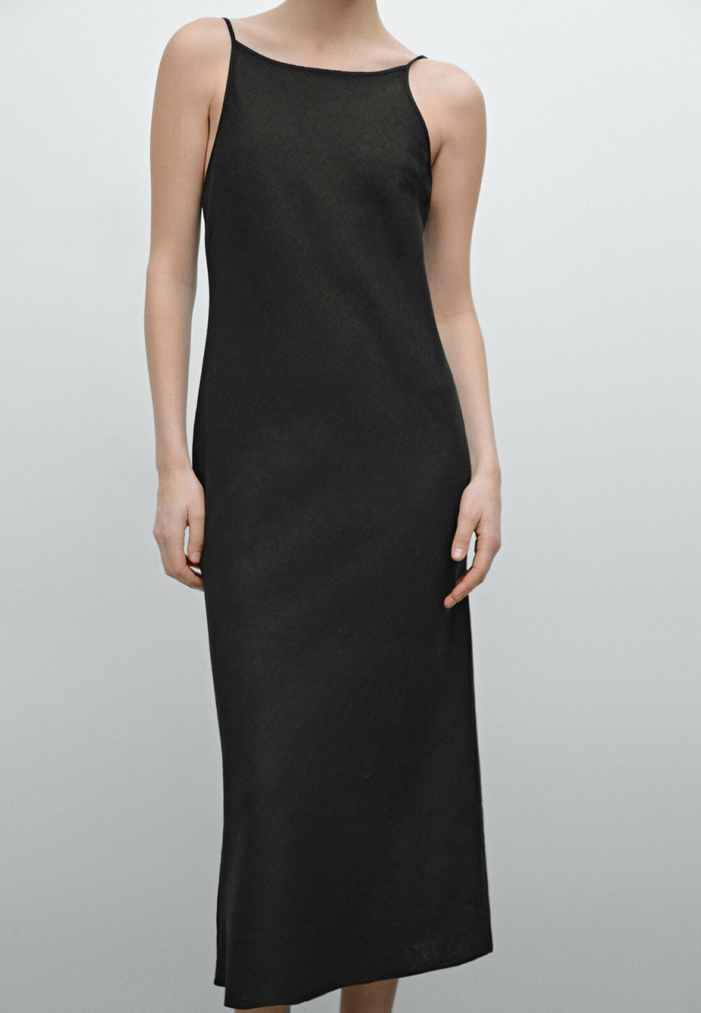 

Повседневное платье MIDI Massimo Dutti, черный