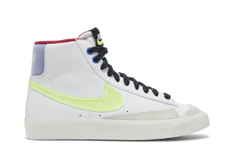 Кроссовки Nike Blazer Mid '77 GS 'White Volt Royal', белый — фото 2