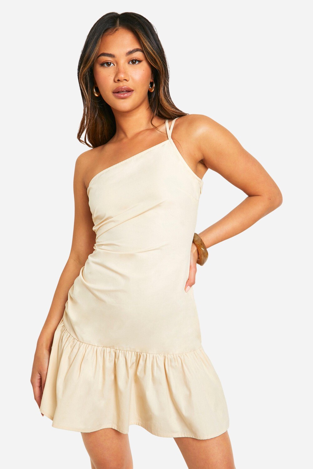 

Мини-платье со сборками и льняным эффектом boohoo, бежевый
