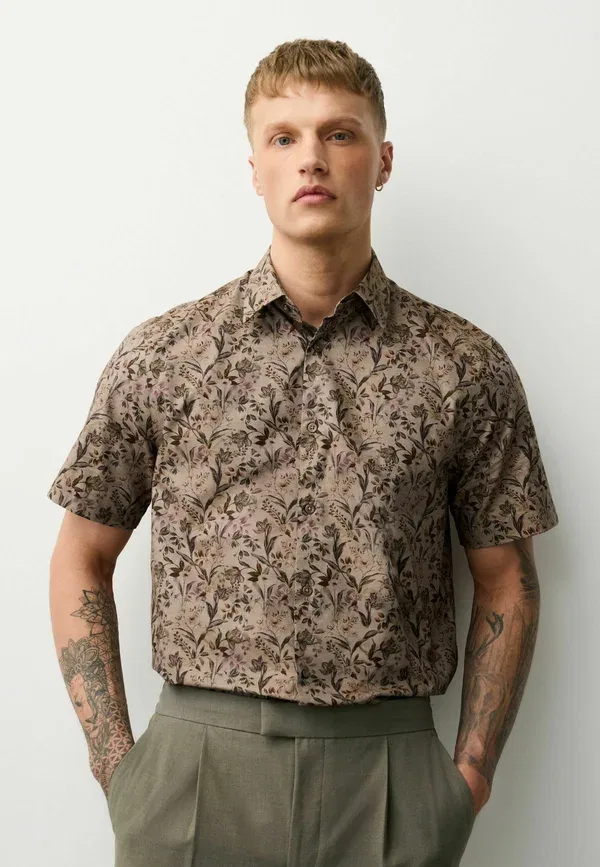 Рубашка Next Regular fit short sleeve shirt, нейтральный коричневый флорал