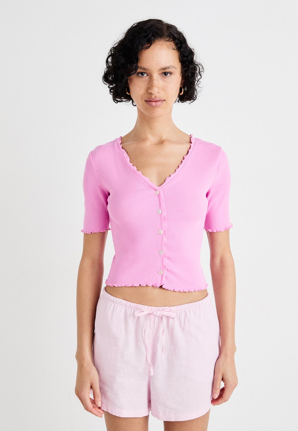 

Базовая футболка ONLLAILA BUTTON ONLY, розовый