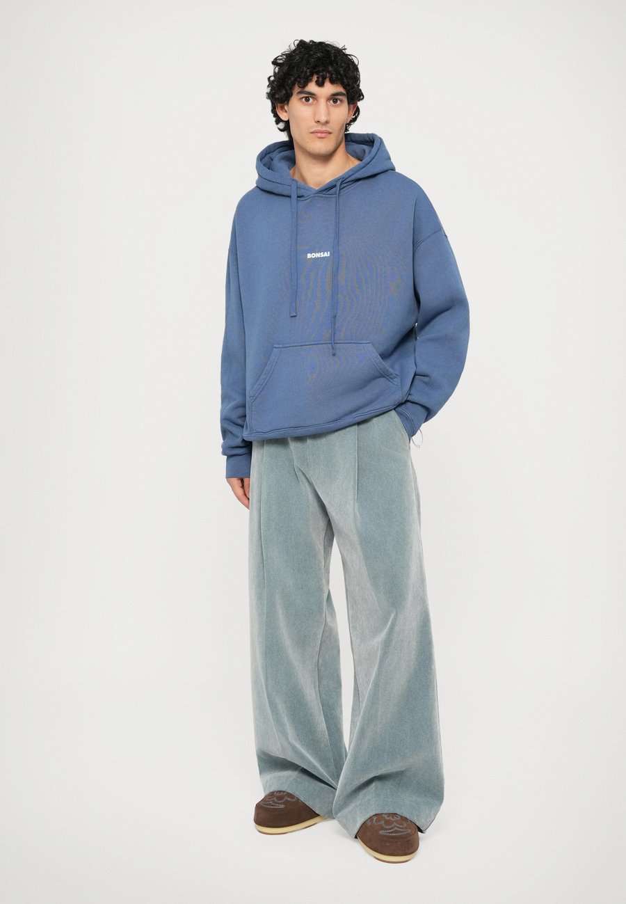 

Толстовка Bonsai BOX LOGO CLASSIC HOODIE UNISEX, Blue Gray/Blue-Grey