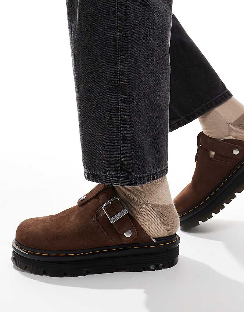 

Доктор Коричневые замшевые мюли Martens Zeb Zag