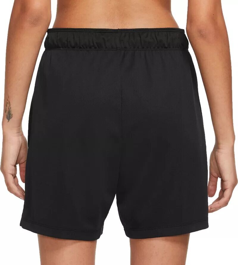Женские шорты для фитнеса Nike Attack Dri-FIT со средней посадкой, 5 дюймов, без подкладки, черный — фото 2