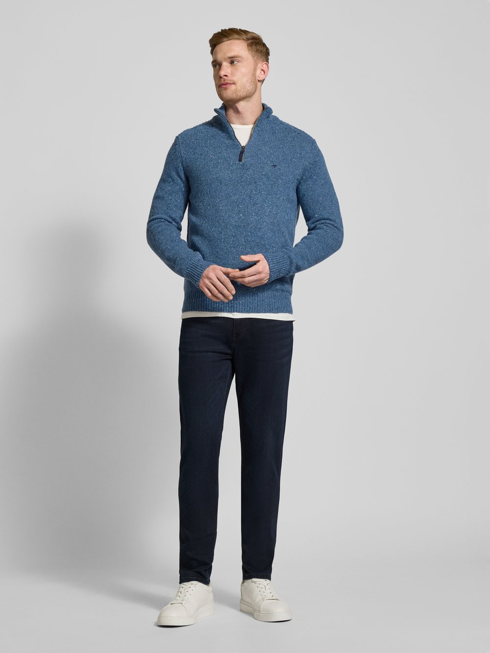 

Джинсы облегающего кроя с 5 карманами, модель «BLEECKER» Tommy Hilfiger