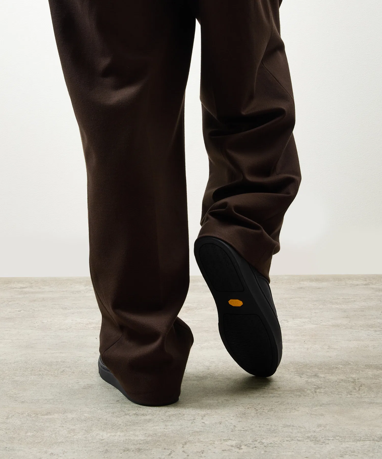 Мужские кожаные кроссовки TOSS AE2 с подошвой Vibram — фото 4