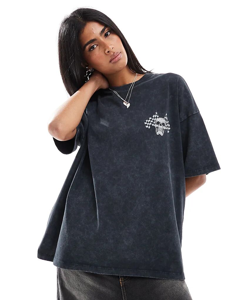 

Футболка oversize с принтом черепа hotfix и гоночных флагов в стираном угольном цвете ASOS DESIGN
