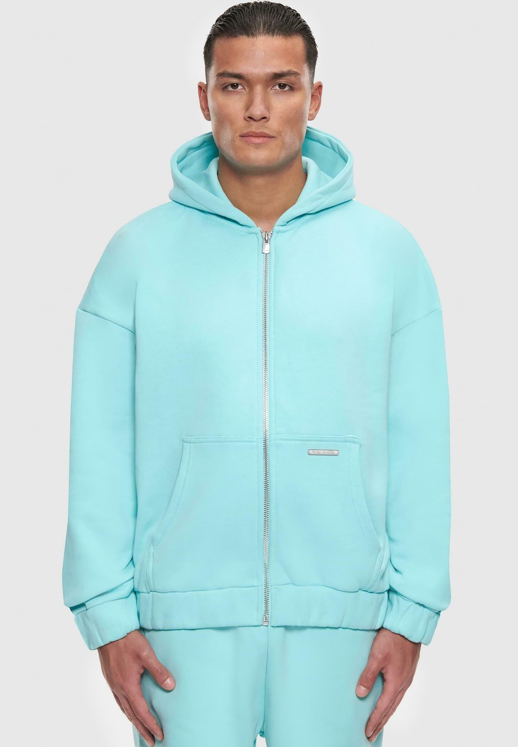 

Толстовка BAZIX REPUBLIQ SUPER HEAVY BLANK Dropsize, цвет tiffany