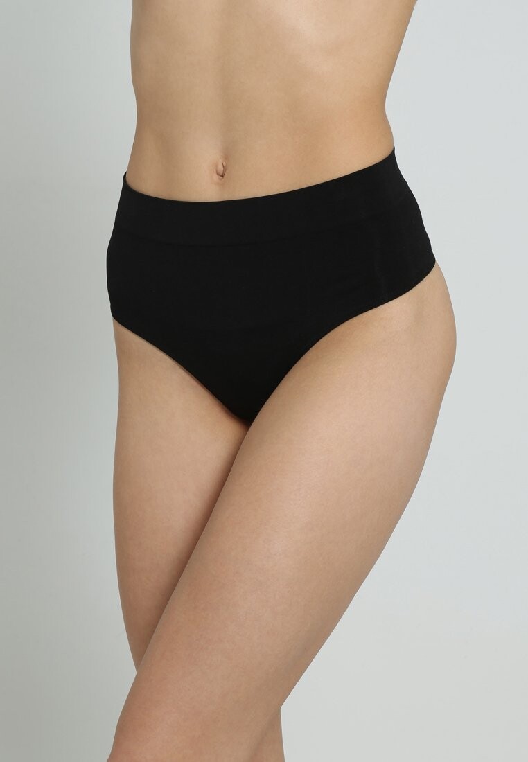 

Стринги Comfort MAGIC Bodyfashion, черные