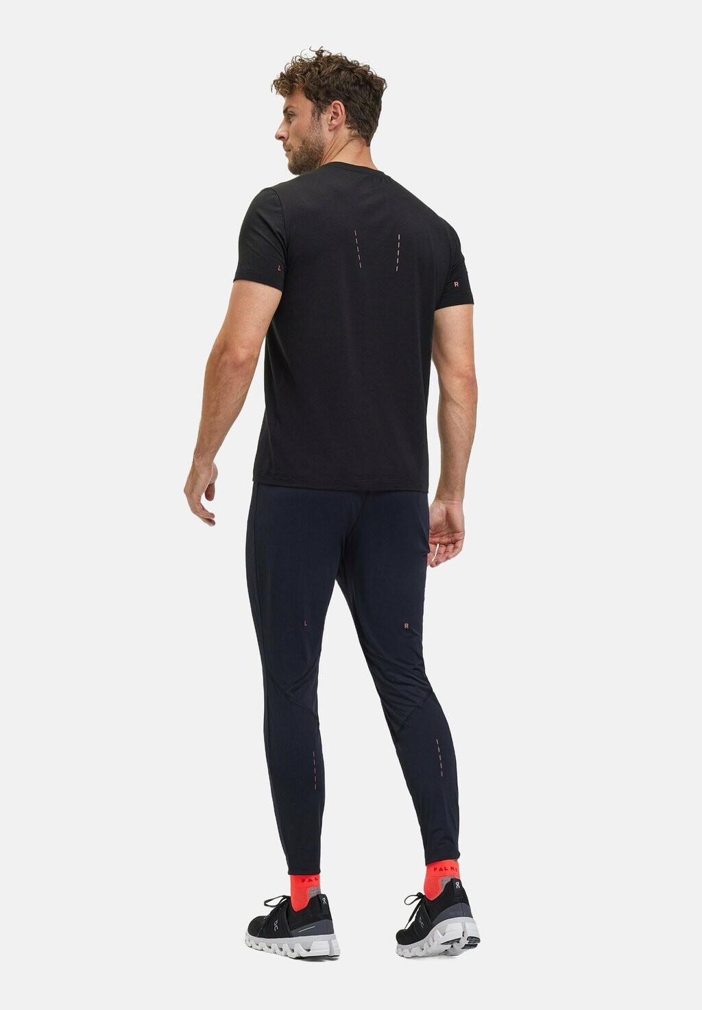 

Базовая футболка FALKE, черный