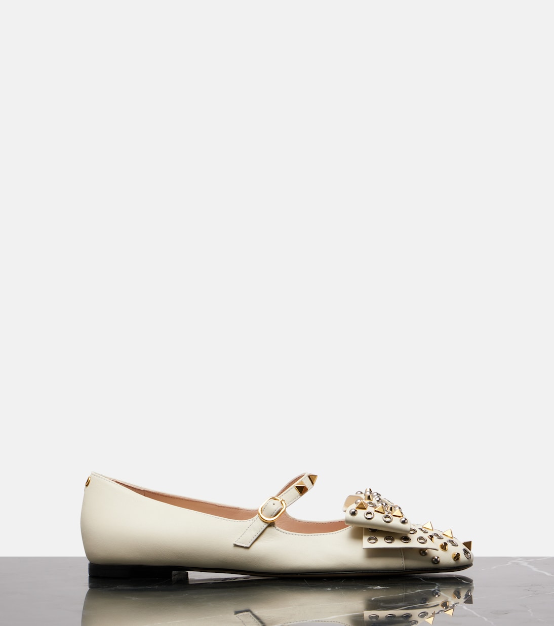 Туфли Мэри Джейн из кожи с заклепками Bowow Valentino Garavani, слоновая кость — фото 4