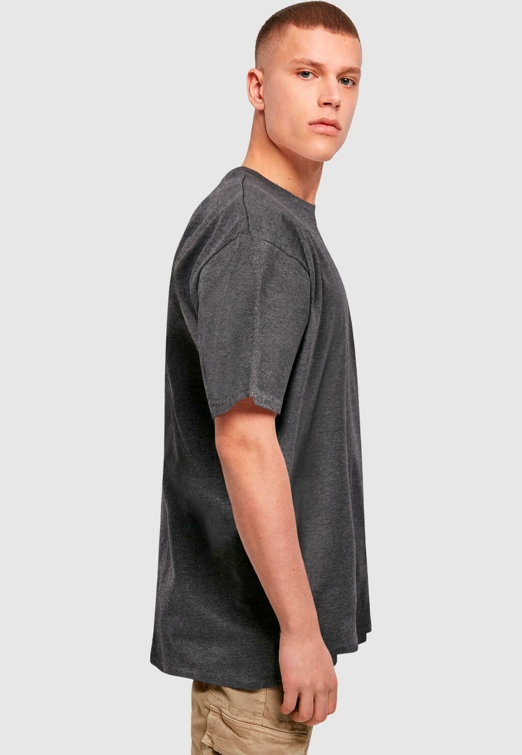 

Футболка с принтом VIVE LA LIBERTE TEE Upscale by Mister Tee, темно-серый